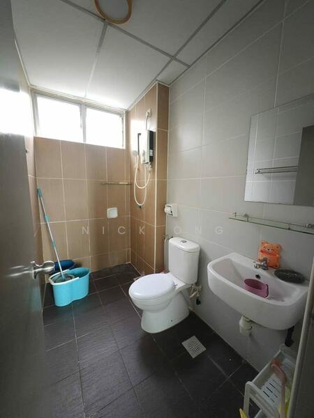 Larkin Heights untuk Untuk Disewa - RM 2,300 /bulan, Feb 2026 - Bathroom - PropertyGuru.com.my