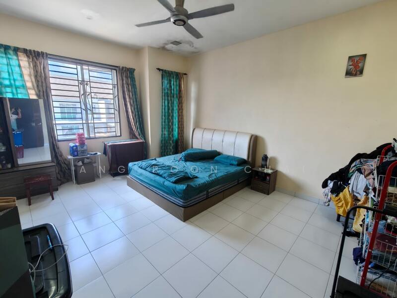 2-storey Terraced House for Sale in Taman Lagenda Putra (Kulai) - Ang Boon Chai - Bedroom - PropertyGuru.com.my