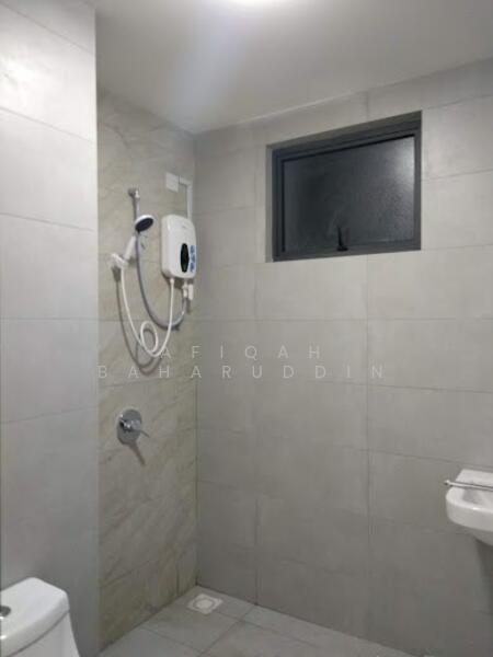 Condominium for Rent at The Holmes 2 - Afiqah Baharuddin - Bathroom - PropertyGuru.com.my