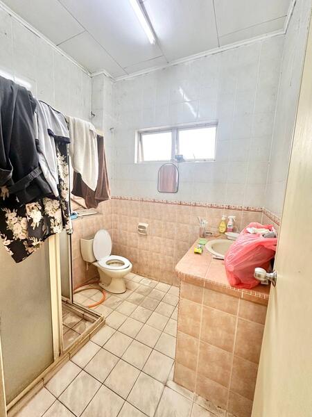 2-storey Terraced House for Sale in Seksyen 7 (Shah Alam) - Izzat Zamros - Bathroom - PropertyGuru.com.my