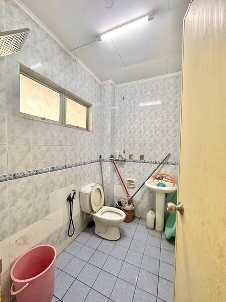2-storey Terraced House for Sale in Seksyen 7 (Shah Alam) - Izzat Zamros - Bathroom - PropertyGuru.com.my