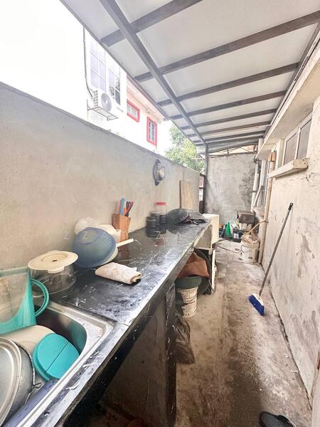 2-storey Terraced House for Sale in Seksyen 7 (Shah Alam) - Izzat Zamros - Kitchen - PropertyGuru.com.my