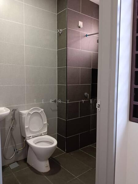 2-storey Terraced House for Rent in Alam Impian (Shah Alam) - Terry Yee - Bathroom - PropertyGuru.com.my
