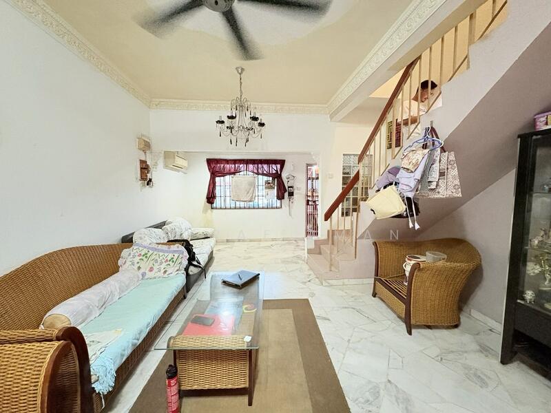 Taman Sri Gombak untuk Untuk Dijual - RM 470,000, Feb 2026 - Living Room - PropertyGuru.com.my