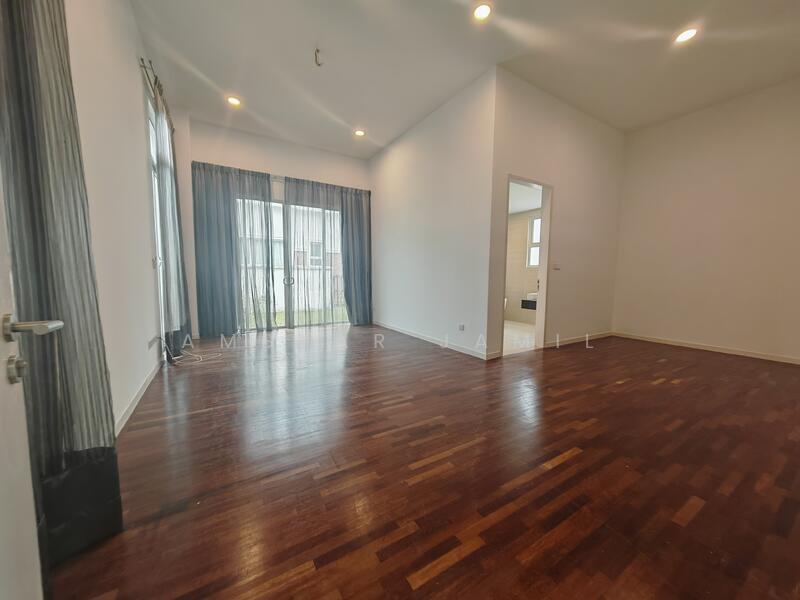 Bungalow for Sale in Setia Eco Park (Setia Alam) - Amsyar Jamil - Living Room - PropertyGuru.com.my