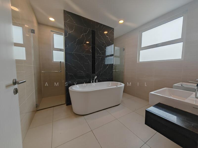 Bungalow for Sale in Setia Eco Park (Setia Alam) - Amsyar Jamil - Bathroom - PropertyGuru.com.my