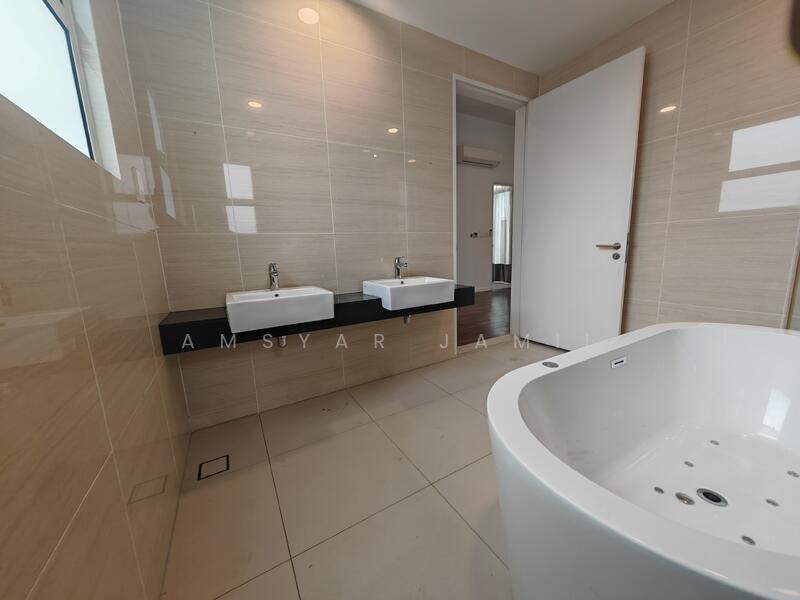 Bungalow for Sale in Setia Eco Park (Setia Alam) - Amsyar Jamil - Bathroom - PropertyGuru.com.my