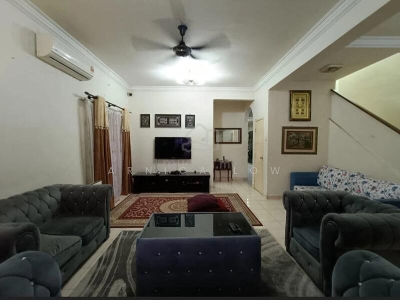 Terraced House for Sale in Bandar Putra Permai (Seri Kembangan) - Arnica Low - Living Room - PropertyGuru.com.my