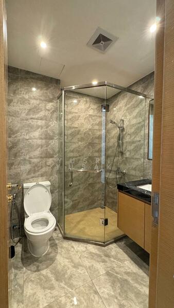 Service Residence for Sale at R&F Princess Cove Phase 1 - Yusri Yusak - Bathroom - PropertyGuru.com.my