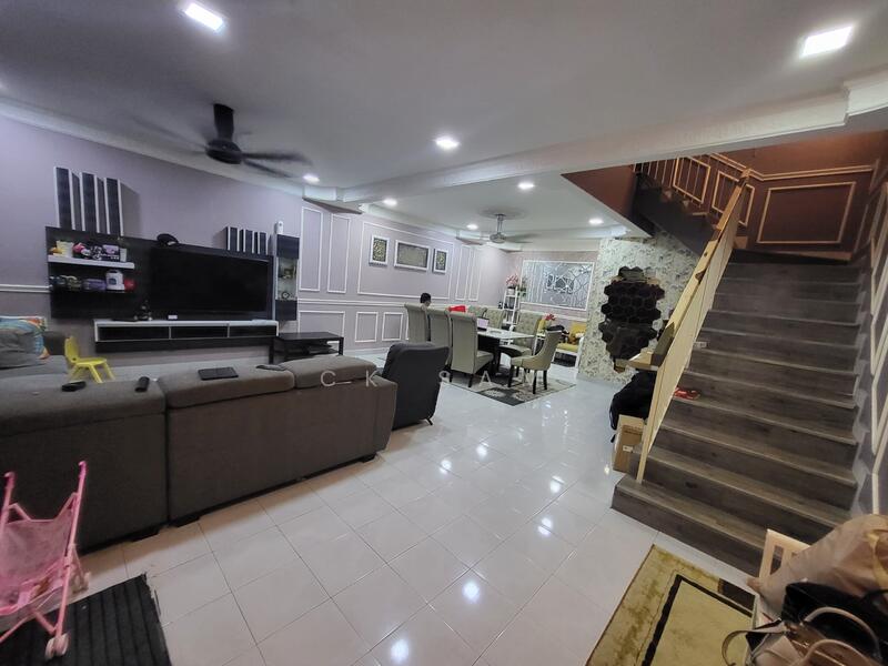 2-storey Terraced House for Sale in Taman Kundang Jaya (Rawang) - CK Sam - Living Room - PropertyGuru.com.my