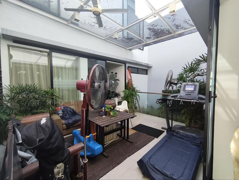 3-storey Terraced House for Sale in 20 Trees (Melawati) - Thoriq Suparman - Balcony - PropertyGuru.com.my