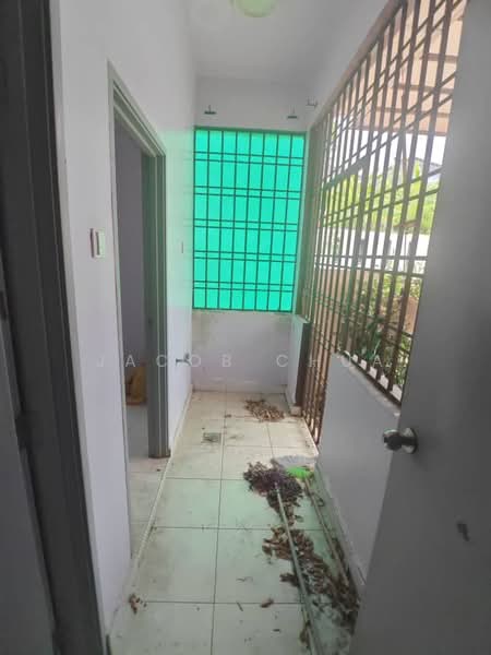 2-storey Terraced House for Sale in Taman Mutiara Rini (Skudai) - Jacob Chua - Balcony - PropertyGuru.com.my