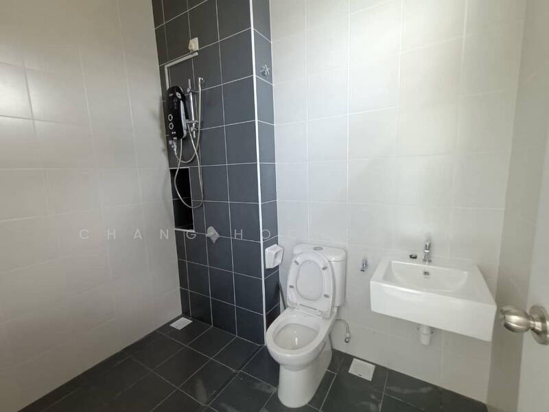 Terraced House for Rent in Pengerang (Johor) - Chang Hoong Wen - Bathroom - PropertyGuru.com.my