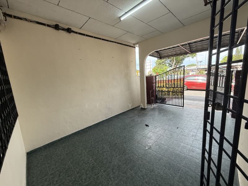 Rumah Teres 1.5-Tingkat untuk Dijual di Banting (Selangor) - Ken Yap - PropertyGuru.com.my