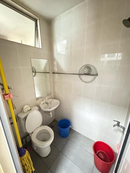 1-storey Terraced House for Sale in Tebrau (Johor) - Meng . - Bathroom - PropertyGuru.com.my