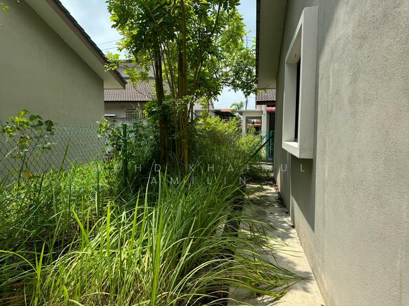 1-storey Terraced House for Sale in Bandar Mahkota Banting (Tanjong Duabelas) - Mohd Khairul Amilin - Exterior - PropertyGuru.com.my