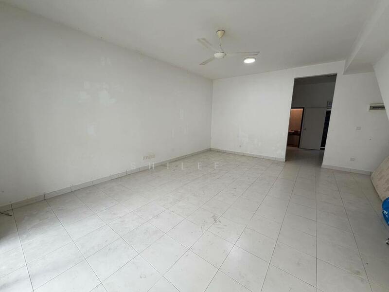 2-storey Terraced House for Sale in Nusa Bayu (Iskandar Puteri (Nusajaya)) - Shilee . - Living Room - PropertyGuru.com.my