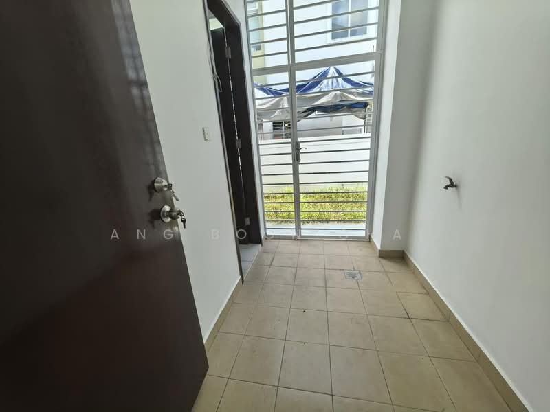 Semi-Detached House for Sale in Taman Ponderosa (Johor Bahru) - Ang Boon Chai - Entrance - PropertyGuru.com.my