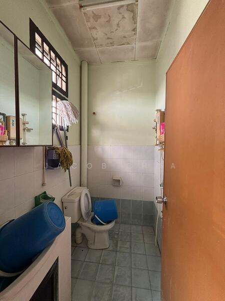 2-storey Terraced House for Sale in Taman Mutiara Rini (Skudai) - Jacob Chua - Bathroom - PropertyGuru.com.my