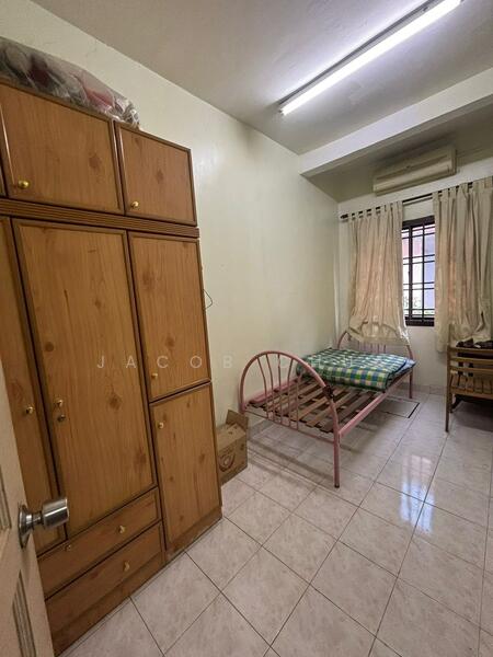 2-storey Terraced House for Sale in Taman Mutiara Rini (Skudai) - Jacob Chua - Bedroom - PropertyGuru.com.my