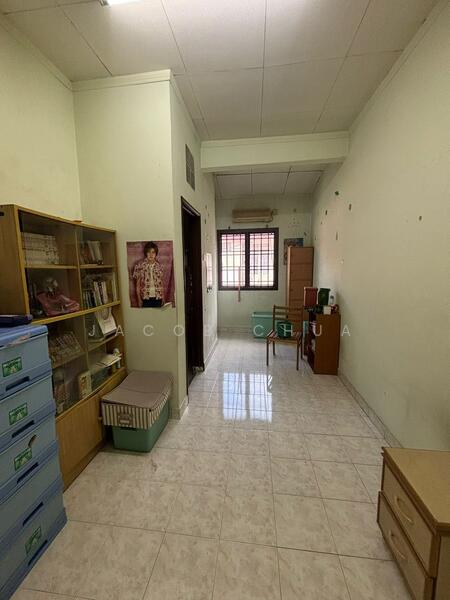 2-storey Terraced House for Sale in Taman Mutiara Rini (Skudai) - Jacob Chua - Corridor - PropertyGuru.com.my