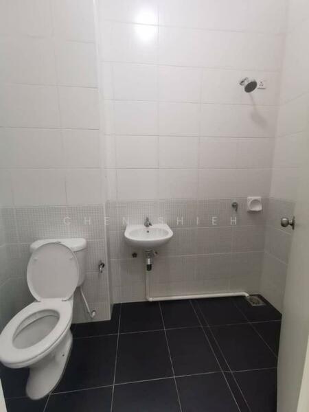 Terraced House for Sale in Kota Masai (Pasir Gudang) - Chen Shieh Yu - Bathroom - PropertyGuru.com.my