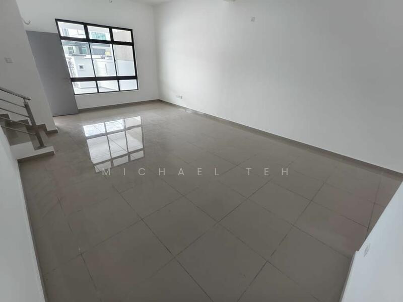 Taman Bestari Indah untuk Untuk Disewa - RM 2,000 /bulan, Feb 2026 - Living Room - PropertyGuru.com.my