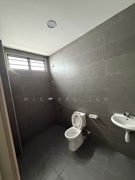 Taman Bestari Indah untuk Untuk Disewa - RM 2,000 /bulan, Apr 2026 - Bathroom - PropertyGuru.com.my