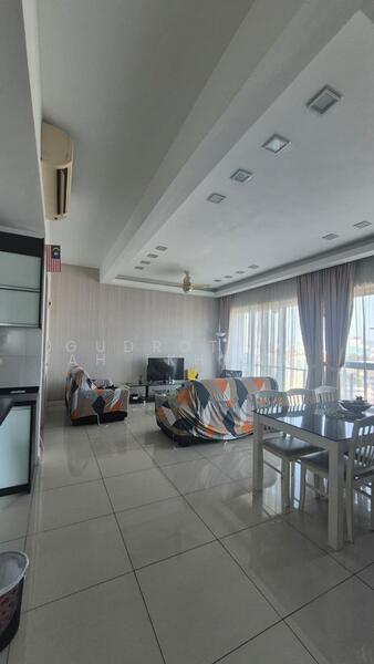 Setia SKY Residences untuk Untuk Dijual - RM 1,000,000, Feb 2026 - Living Room - PropertyGuru.com.my