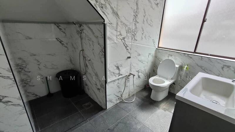 Commercial Bungalow for Rent in Kuala Lumpur (Kuala Lumpur) - SHAMSIAH AJMAIN - Bathroom - PropertyGuru.com.my
