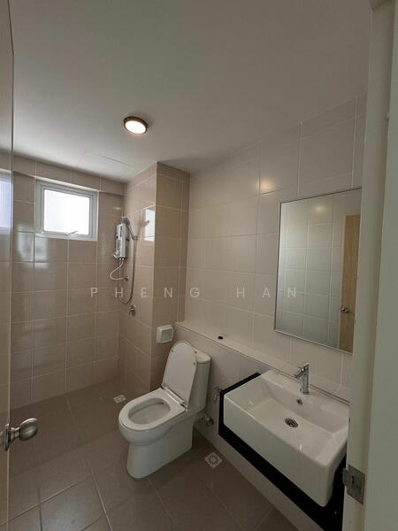 Havana Beach Residences untuk Untuk Disewa - RM 1,300 /bulan, Feb 2026 - Bathroom - PropertyGuru.com.my