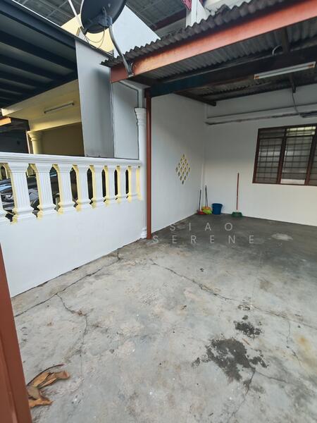 Taman Johor jaya untuk Untuk Disewa - RM 1,100 /bulan, Feb 2026 - Exterior - PropertyGuru.com.my