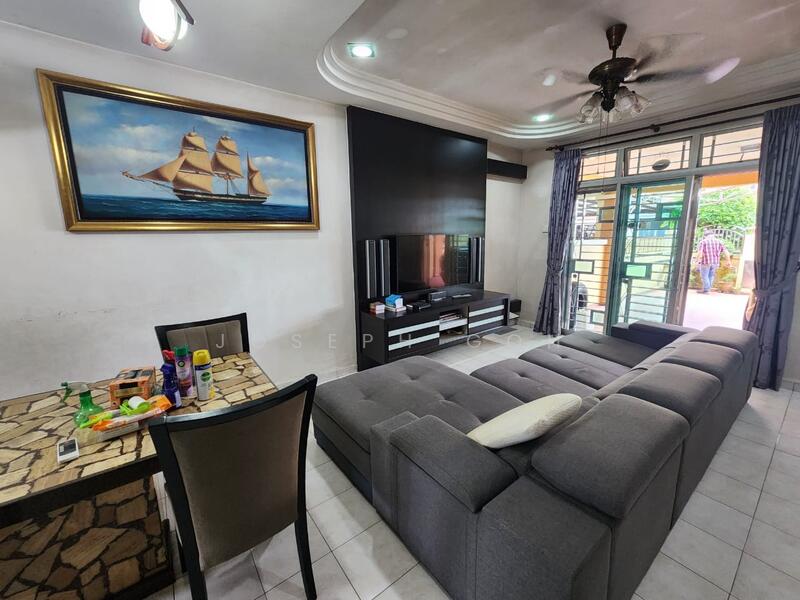 Taman Austin Perdana untuk Untuk Disewa - RM 2,500 /bulan, Feb 2026 - Living Room - PropertyGuru.com.my
