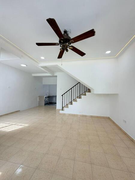 2-storey Terraced House for Sale in Taman Nusantara (Iskandar Puteri (Nusajaya)) - Eric Lee - Living Room - PropertyGuru.com.my