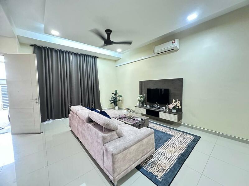 Cluster House for Sale in Nusantara Prima (Gelang Patah) - Serene Low - Living Room - PropertyGuru.com.my