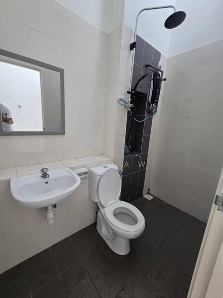 2-storey Terraced House for Sale in Setia Ecohill (Semenyih) - CK Law - Bathroom - PropertyGuru.com.my