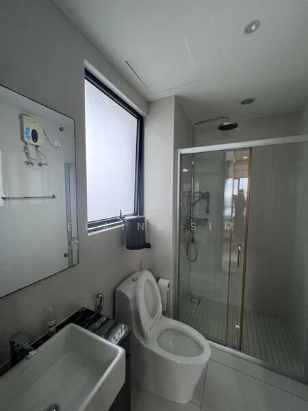 Condominium for Rent at Bay Laurel @ Country Garden Danga Bay - Elaine Sim - Bathroom - PropertyGuru.com.my