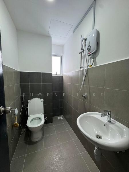 Apartment for Rent at Residensi Akasia Jubilee - Eugene Loke - Bathroom - PropertyGuru.com.my