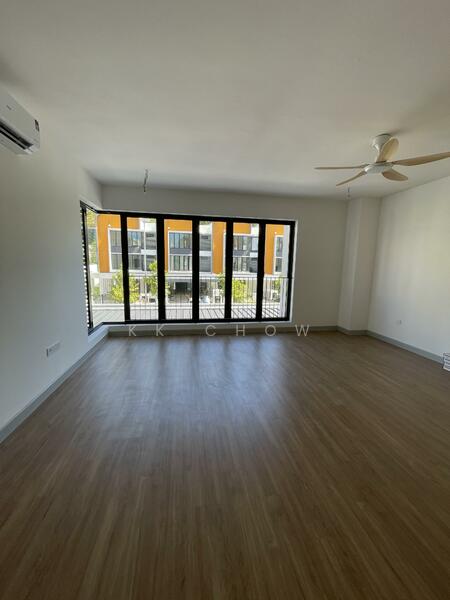 3-storey Terraced House for Rent in Taman Melawati (Ulu Kelang) - KK Chow - Living Room - PropertyGuru.com.my