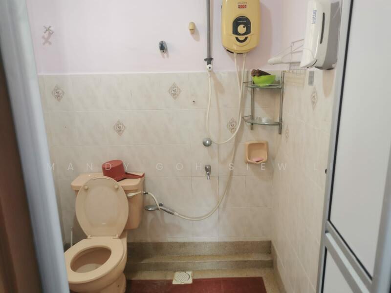 Apartment for Rent at Pangsapuri Persiaran Tanjung - Mandy Goh Siew Li - Bathroom - PropertyGuru.com.my