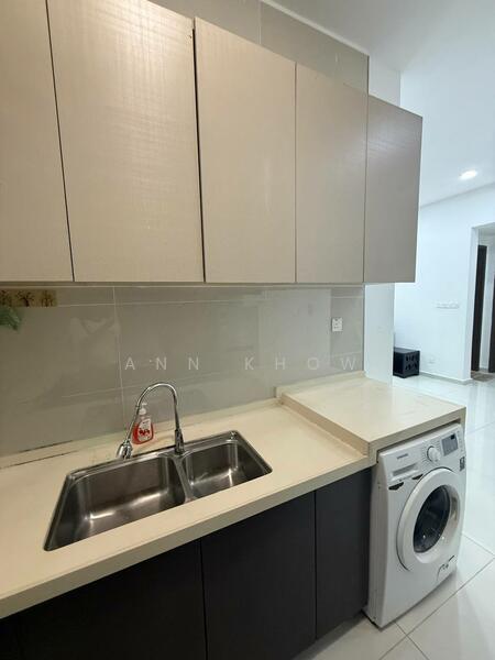 Condominium for Rent at Amberside @ Country Garden Danga Bay - Ann Khow - Kitchen - PropertyGuru.com.my