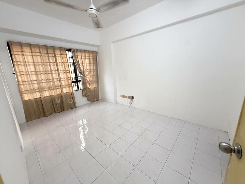 Vista Millennium Condominium untuk Untuk Dijual - RM 288,000, Feb 2026 - Living Room - PropertyGuru.com.my