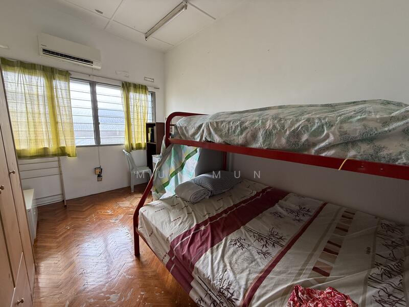 Semi-Detached House for Sale in Jalan Klang Lama (Old Klang Road) (Kuala Lumpur) - Mun Mun - Bedroom - PropertyGuru.com.my
