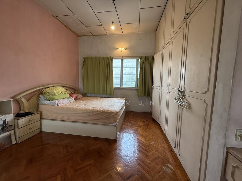 Semi-Detached House for Sale in Jalan Klang Lama (Old Klang Road) (Kuala Lumpur) - Mun Mun - Bedroom - PropertyGuru.com.my