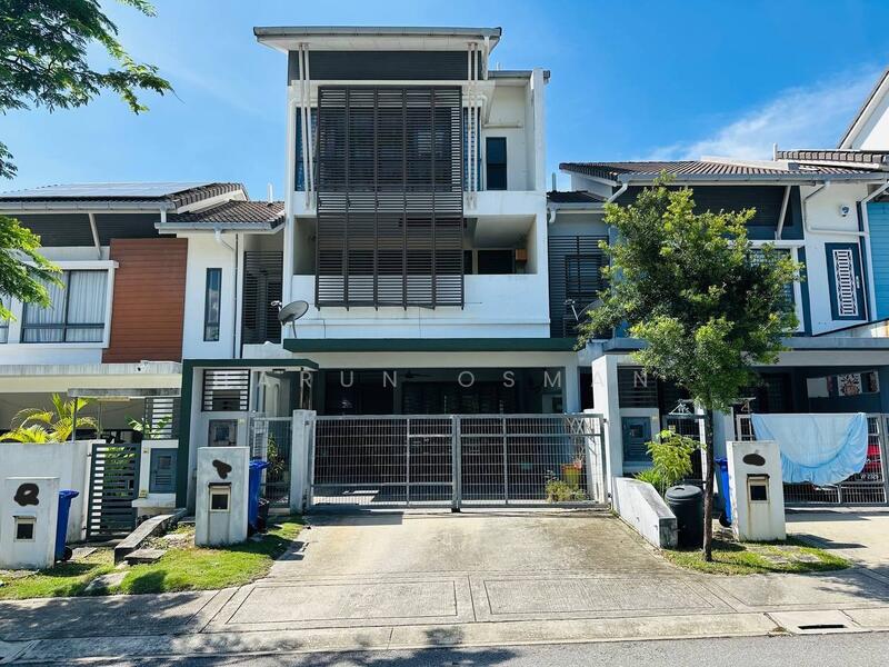 3-storey Terraced House for Sale in Sepang (Selangor) - Harun Osman - PropertyGuru.com.my