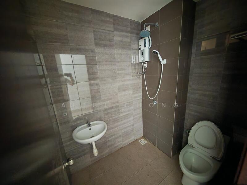 Service Residence for Sale at Symphony Tower (Menara Simfoni) - Alice Chong - Bathroom - PropertyGuru.com.my