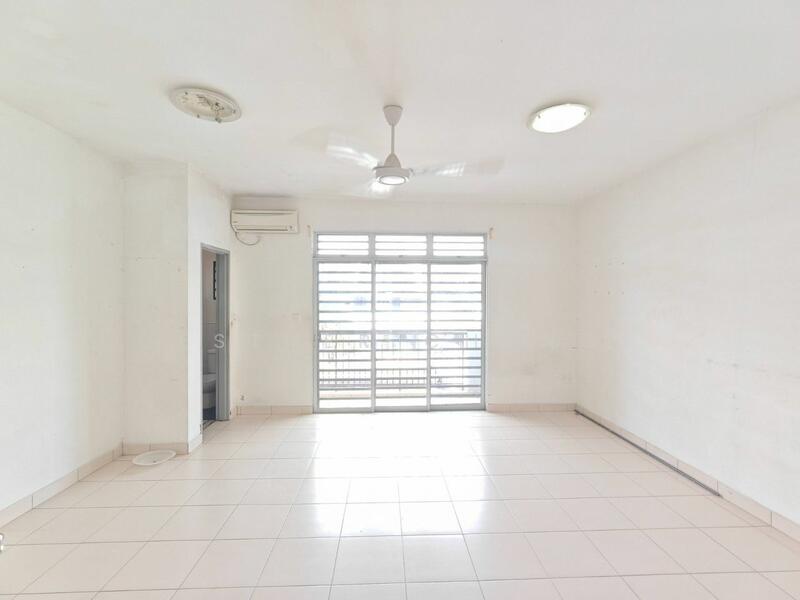 2-storey Terraced House for Sale in Taman Nusa Idaman (Iskandar Puteri (Nusajaya)) - Esther Chang - Living Room - PropertyGuru.com.my