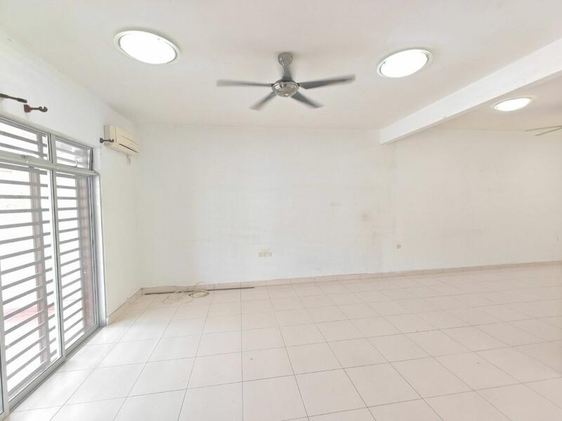 2-storey Terraced House for Sale in Taman Nusa Idaman (Iskandar Puteri (Nusajaya)) - Esther Chang - Living Room - PropertyGuru.com.my