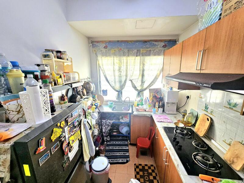 Townhouse for Sale in Taman Saga Emas (Kajang) - Syazue Wanie - Kitchen - PropertyGuru.com.my