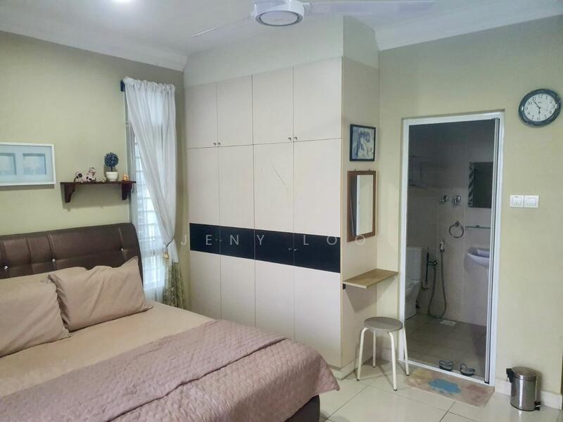 Pangsapuri Tanah Emas (Golden Sands) untuk Untuk Dijual - RM 850,000, Feb 2026 - Bedroom - PropertyGuru.com.my
